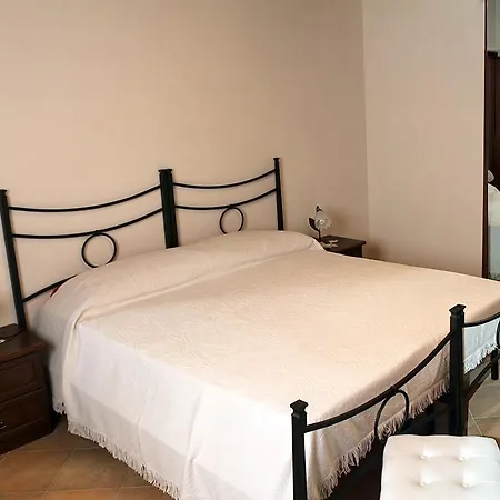 Al Baglio Pollina Oda ve Kahvaltı Valderice